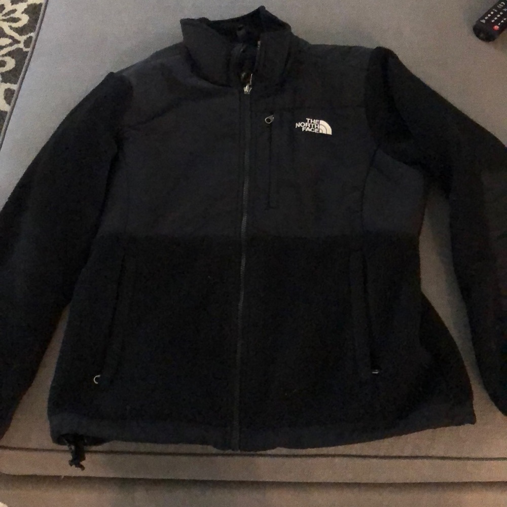 Woman’s medium north face jacket